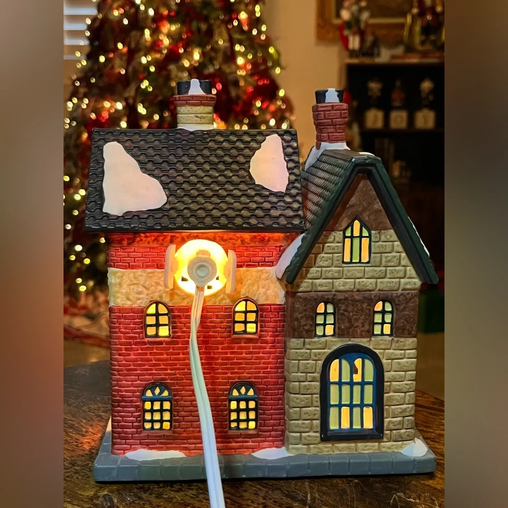 LIGHTED Christmas Porcelain Victorian Village WEDDING GALLERY Building